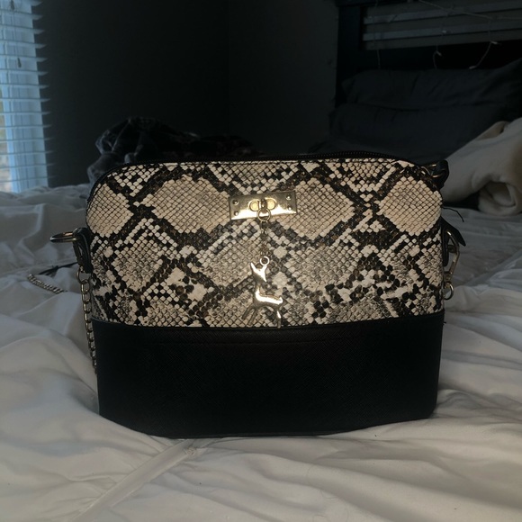 SHEIN Handbags - Snakeskin crossbody purse